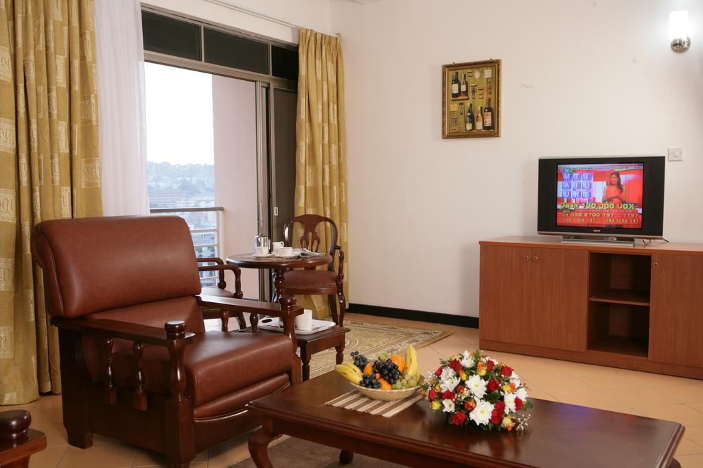 Hotel Triangle Kampala Ngoại thất bức ảnh