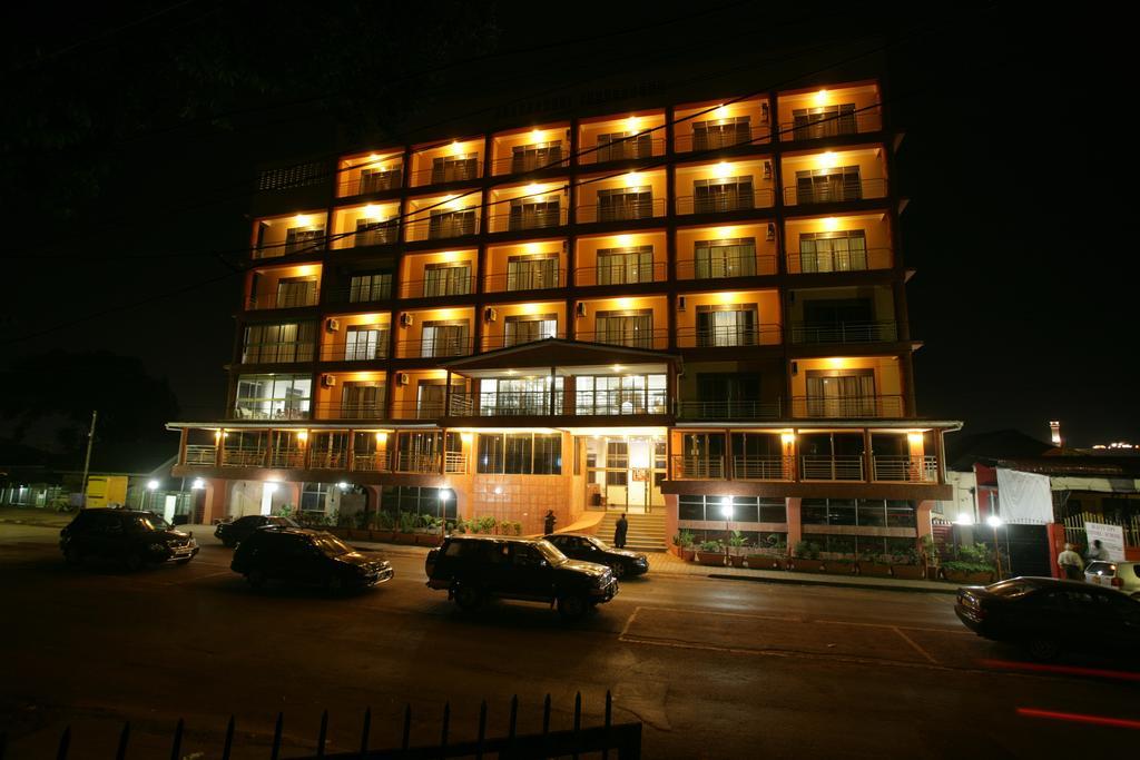 Hotel Triangle Kampala Ngoại thất bức ảnh