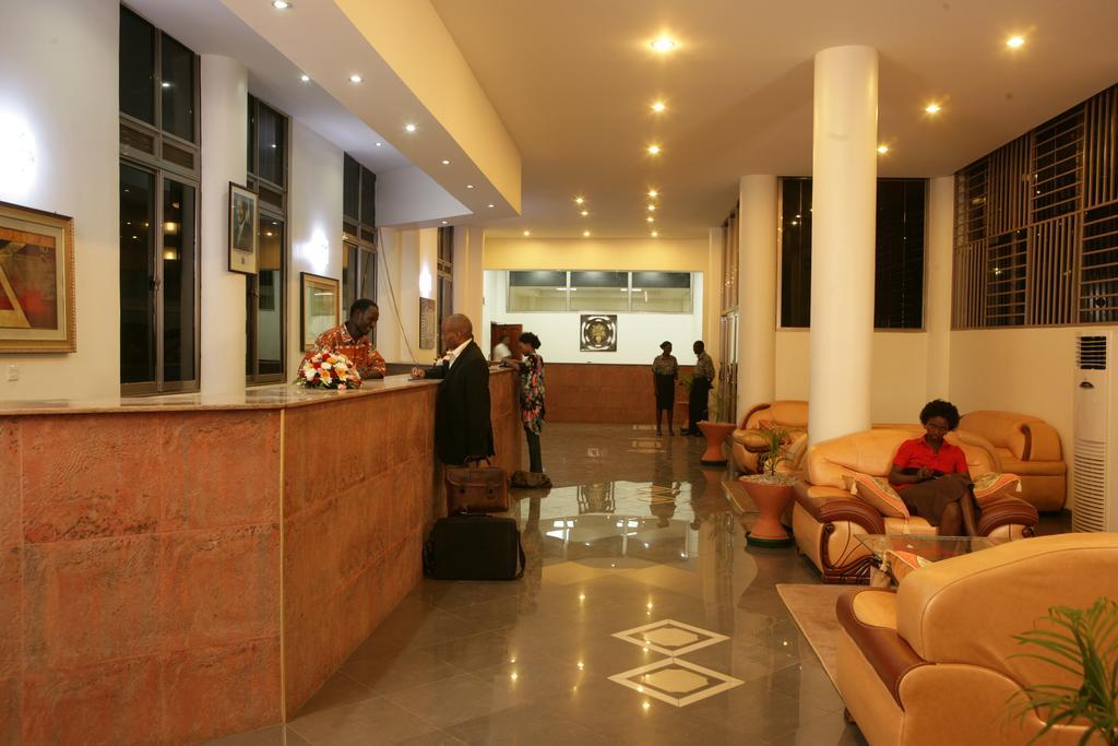 Hotel Triangle Kampala Ngoại thất bức ảnh