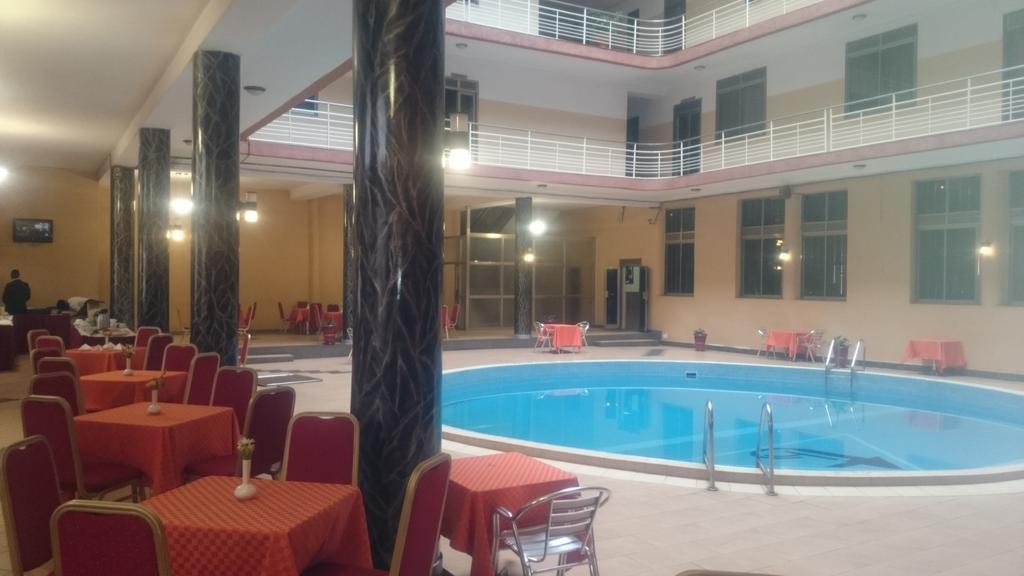 Hotel Triangle Kampala Ngoại thất bức ảnh